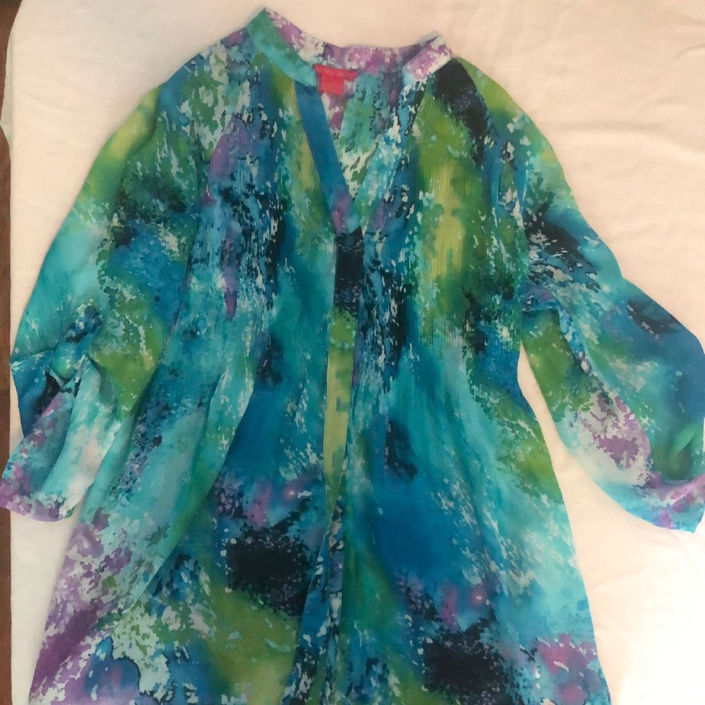 Sunny Leigh colorful top size large